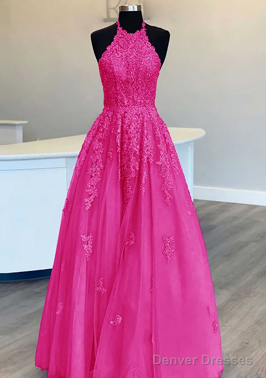 Princess Halter Long/Floor-Length Lace Tulle Prom Dresses With Appliqued Beading