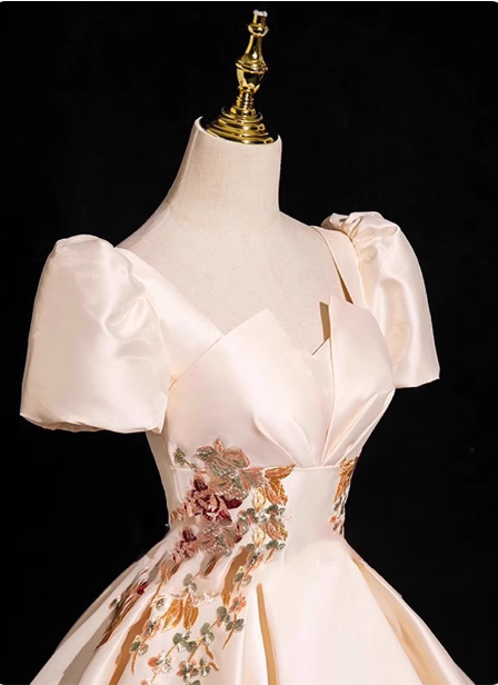 Princess Light Champagne Short-Sleeve Floral Embroidered Ball Gown Evening Dress