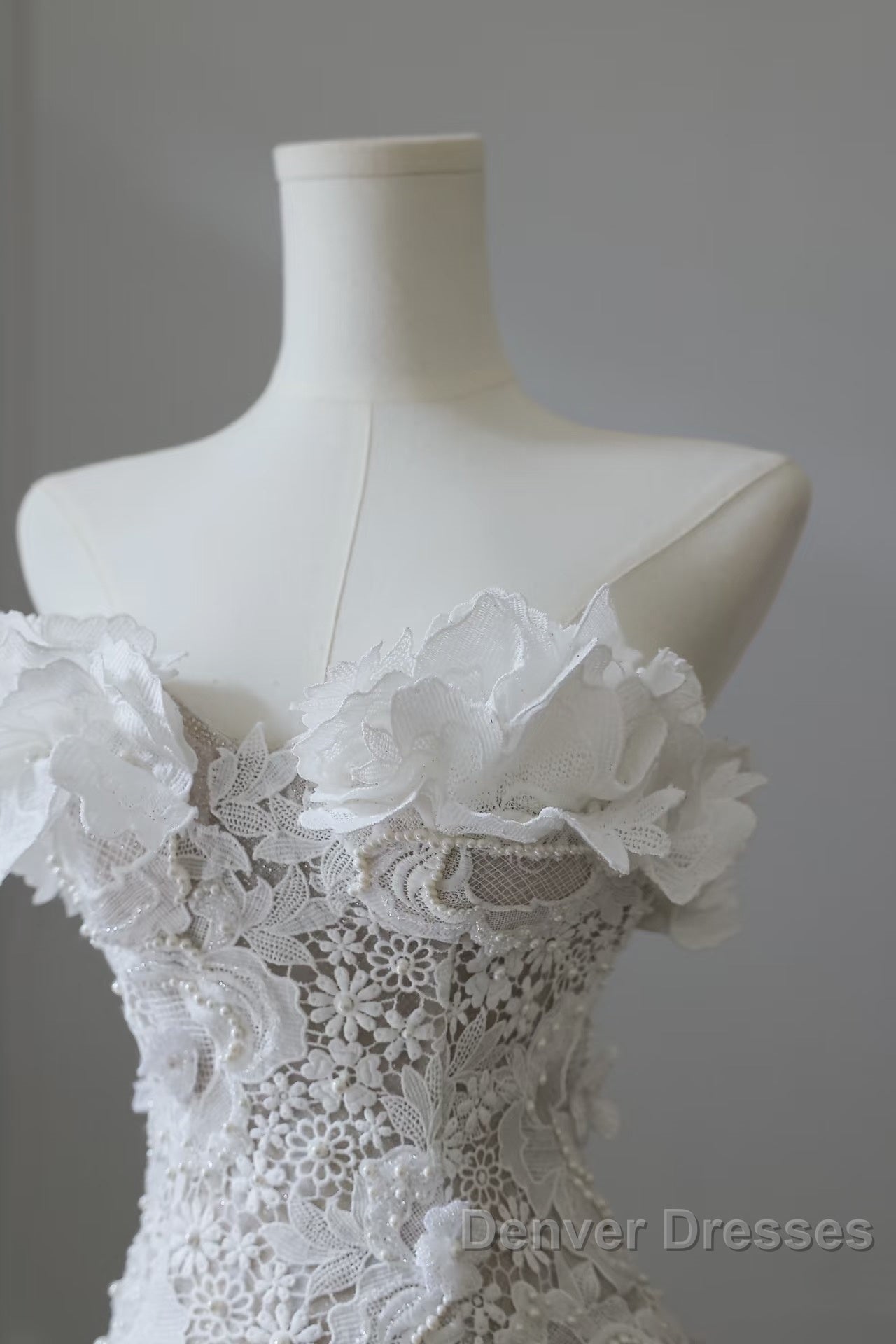 Princess Mermaid Strapless White Lace Long Wedding Dress Brides Dress