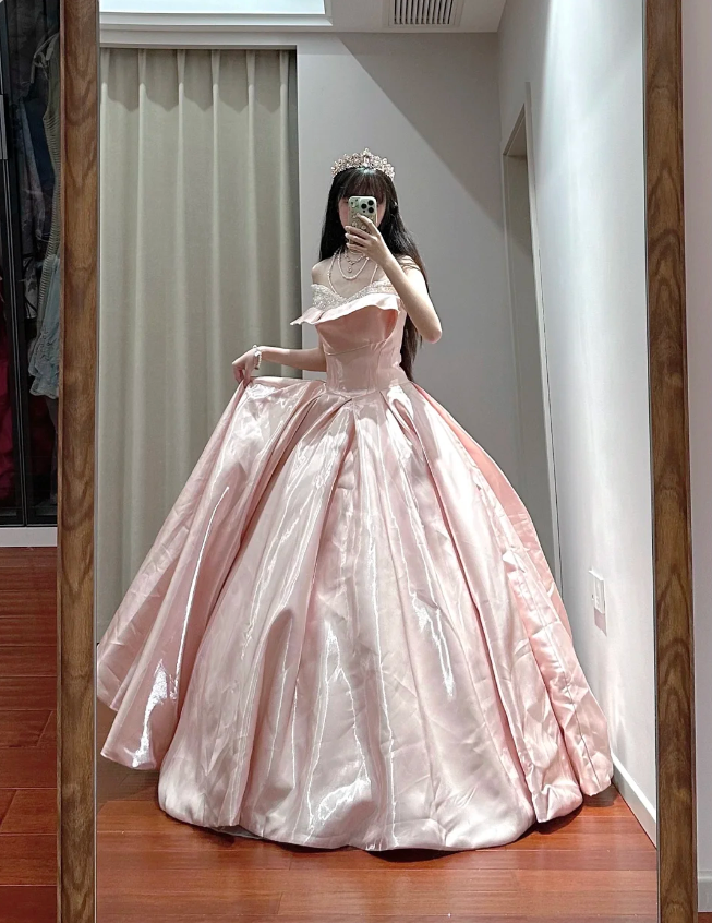 Princess Pink Strapless Ruffled Neck Satin Floor-Length Ball Gown Evening Gown 16Th Birthday Gown Main image