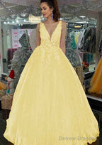 Princess V Neck Long/Floor-Length Tulle Prom Dresses With Appliqued
