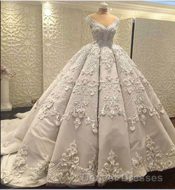 Gorgeous Sleeveless V Neck Lace Appliques Ball Gown Wedding Dress Secondary image