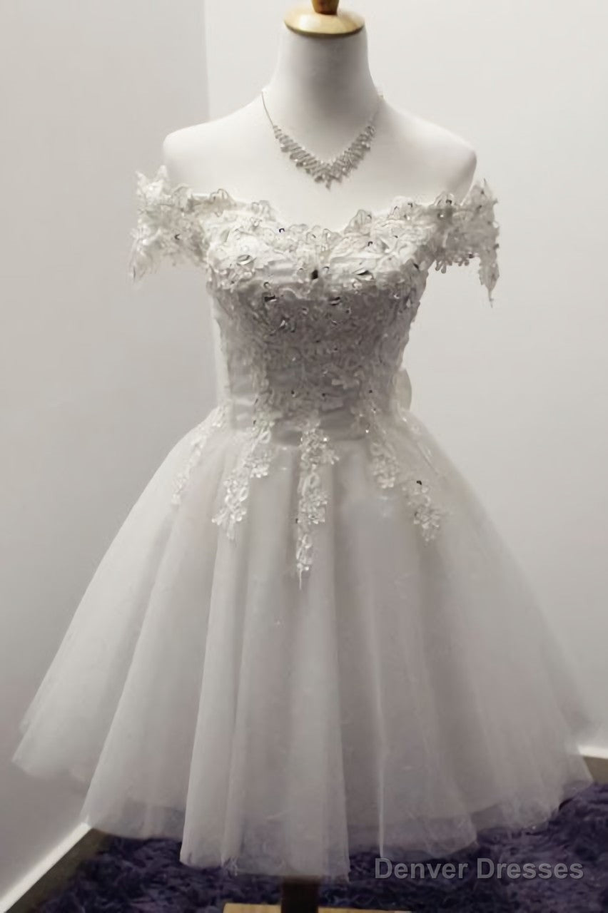 2025 Off Shoulder Lace Lovely Elegant Romantic Prom Dresses Secondary image