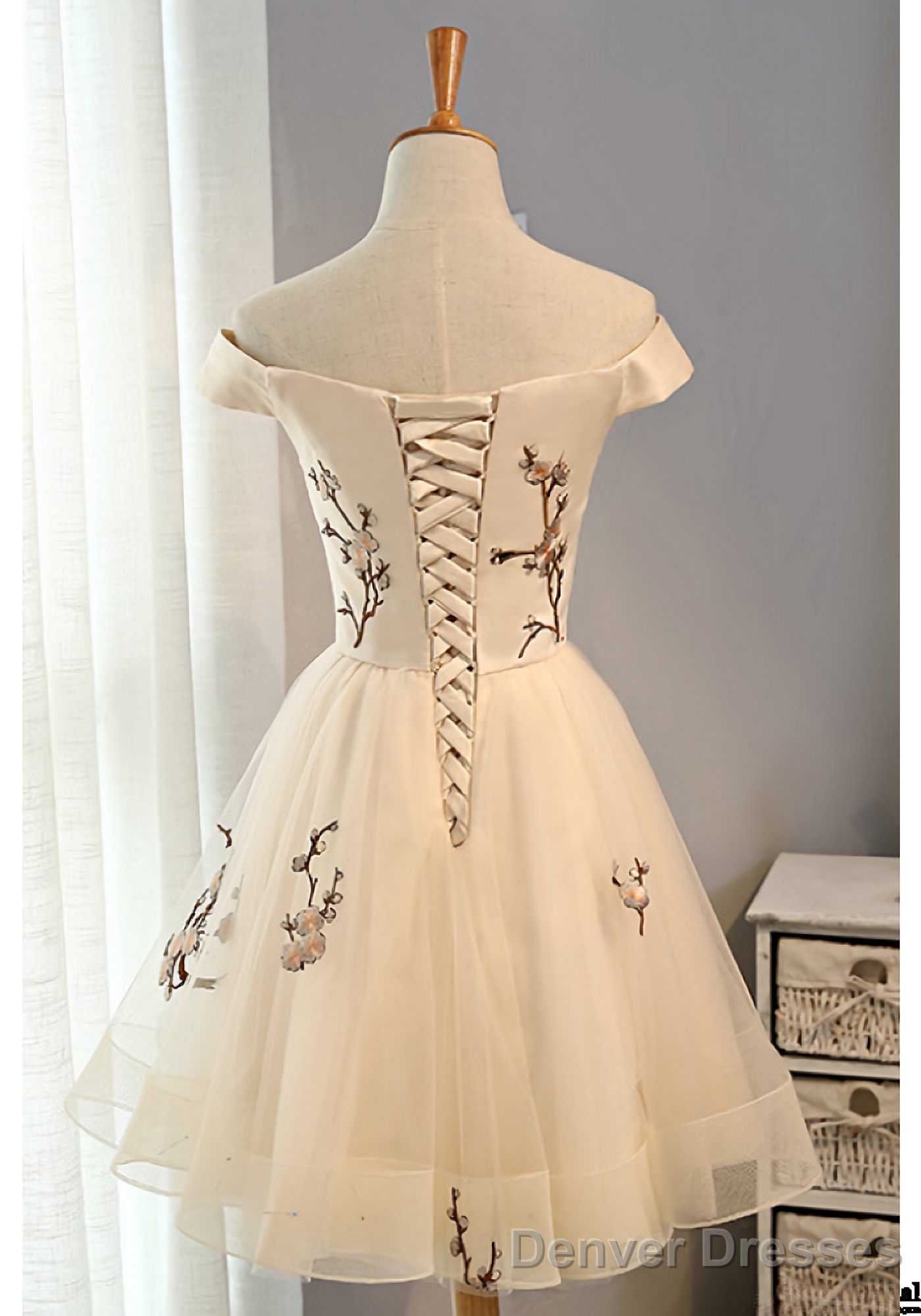 Cap Sleeves Embroidery Tulle Short A Line Prom Dresses