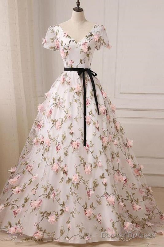 Quinceanera Dress Gorgeous V-neck 3D Floral Lace Ball Gown Long Prom Dresses Main image