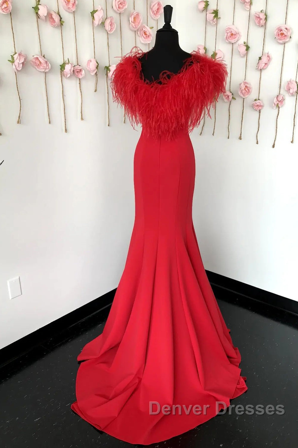 Red Prom Dress Mermaid V Neck Long Party Evening Dress with Feathers Secondary image