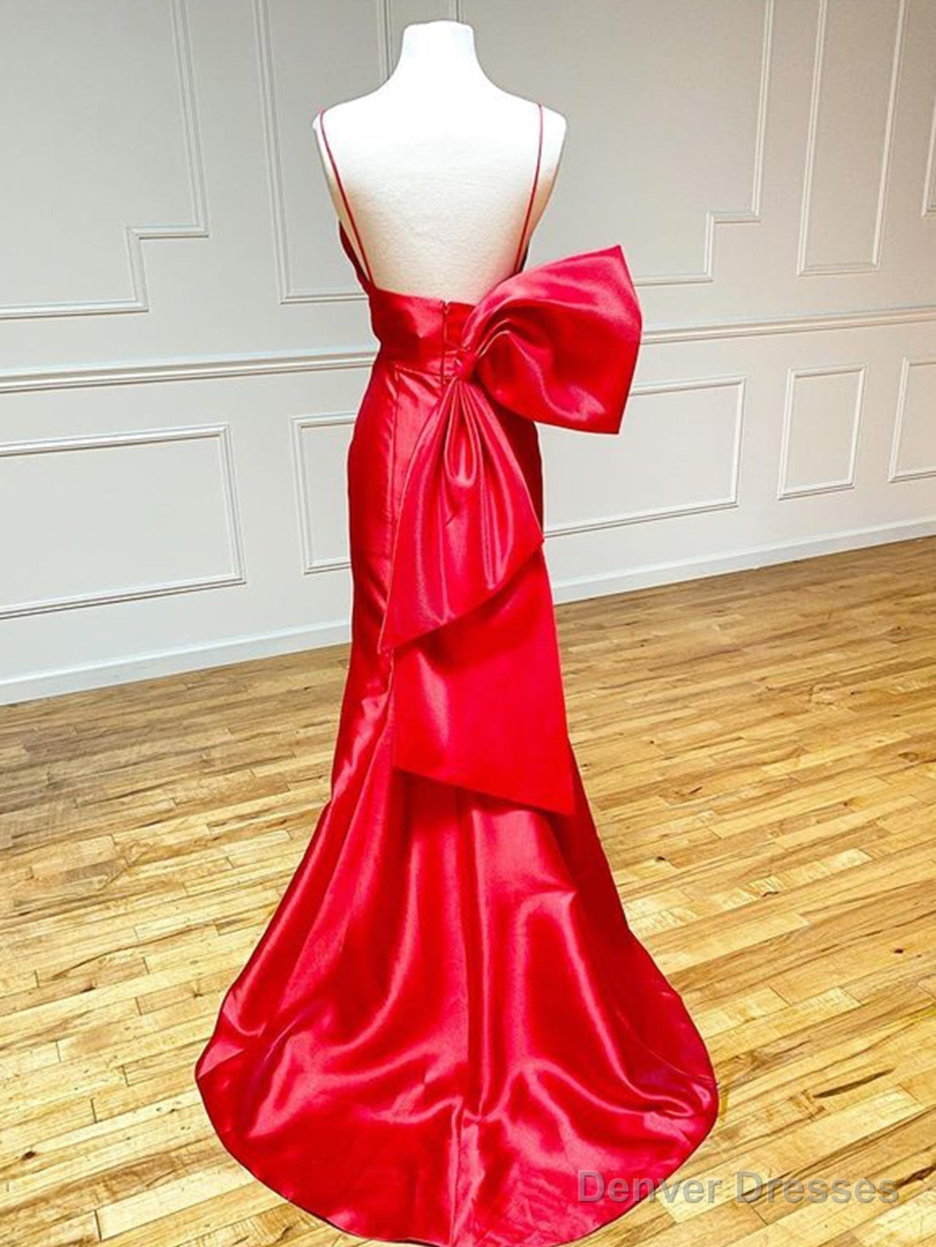 Red Satin Mermaid V Neck Long Prom Dress With Bow Tie Secondary image