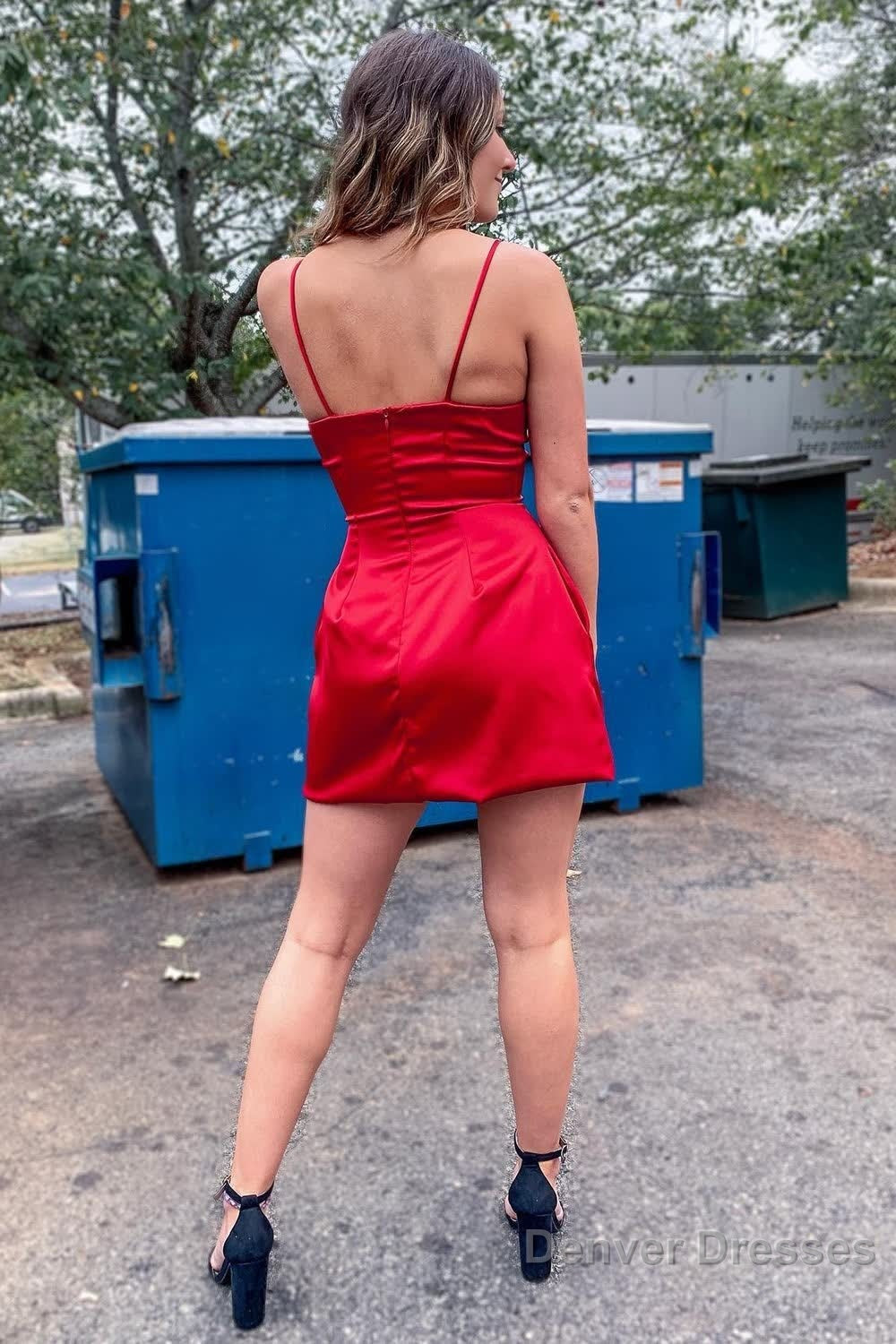 Red Tight Short Homecoming Dress with Pockets Secondary image