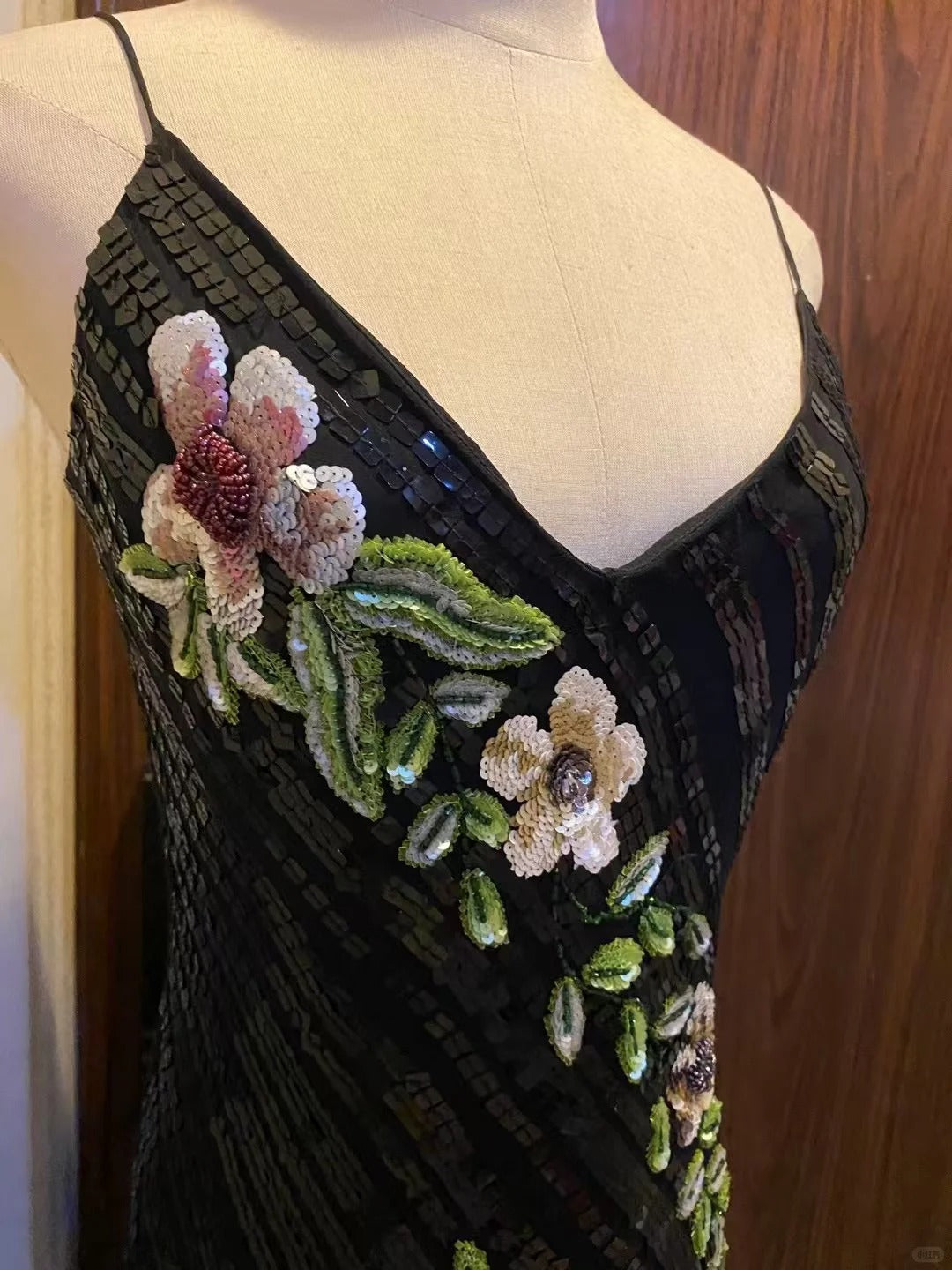 Retro Black Mermaid Deep V Halter Sequined Long Prom Dress Evening Dress