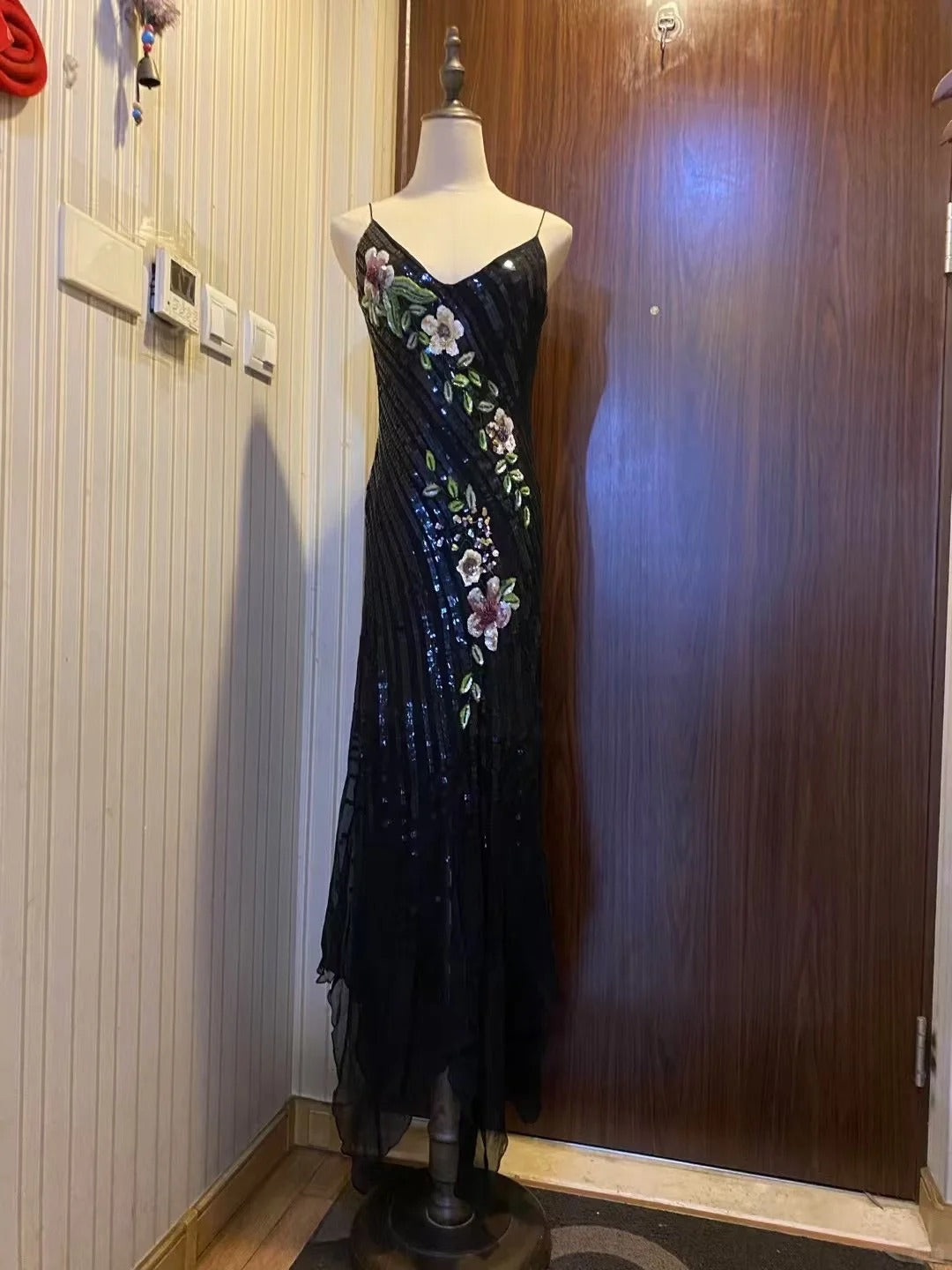 Retro Black Mermaid Deep V Halter Sequined Long Prom Dress Evening Dress Main image