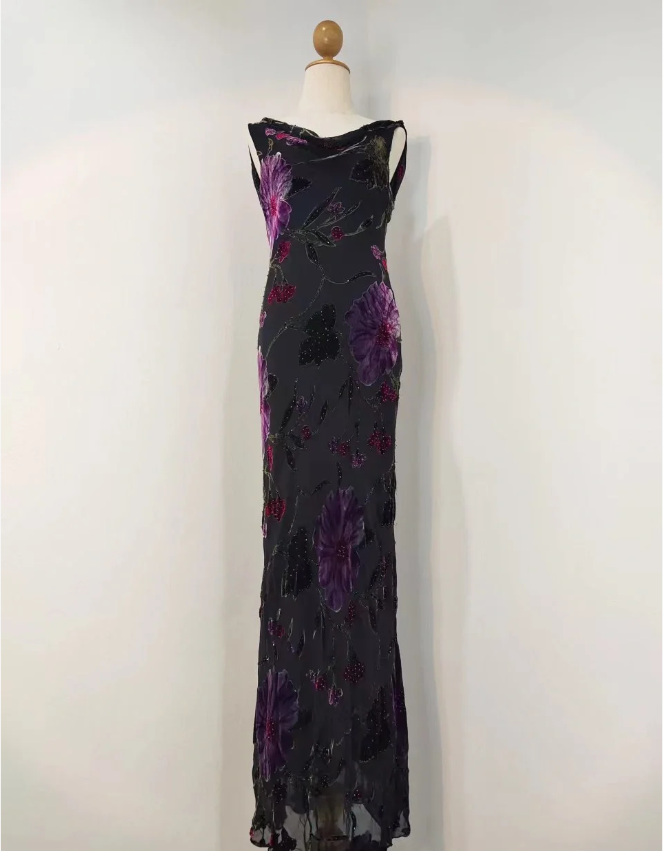 Retro Black Mermaid Neckline Embroidered Floral Backless Chiffon Long Prom Dress Evening Dress Main image