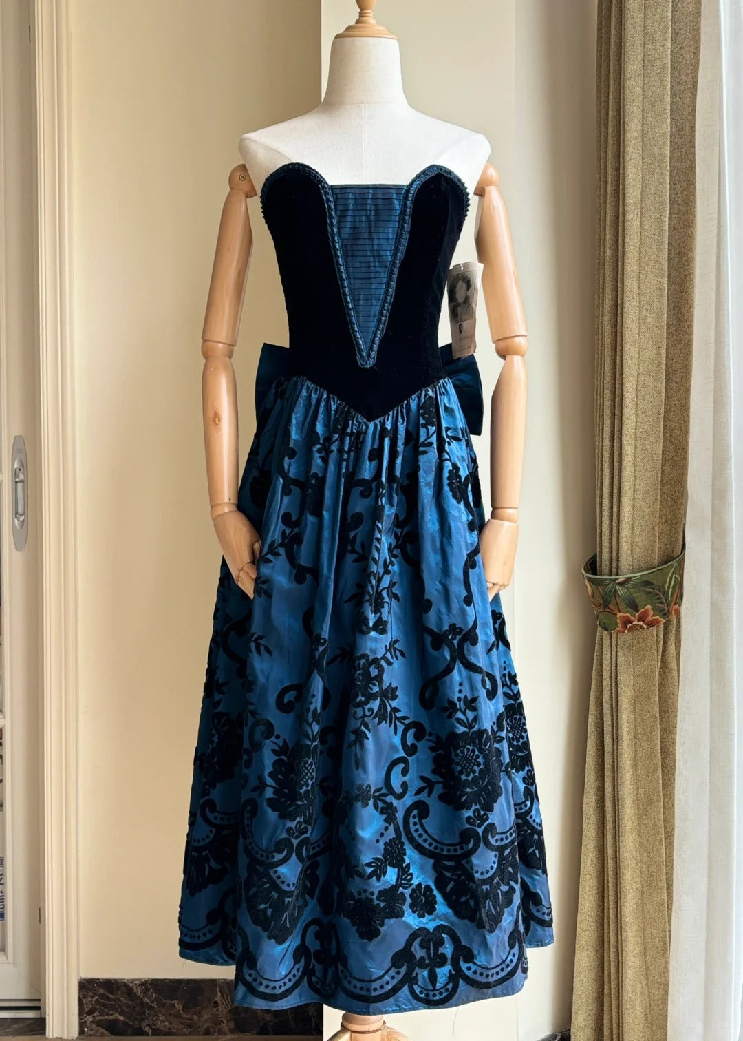 Retro Blue And Black A-Line Strapless Bow Jacquard Velvet Long Prom Dress Evening Dress