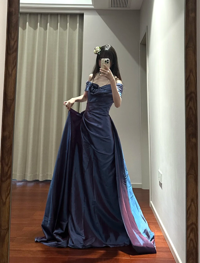 Retro Elegant Blue-Purple Off-Shoulder Hand-Pleated Satin Prom Dress Evening Dress Secondary image