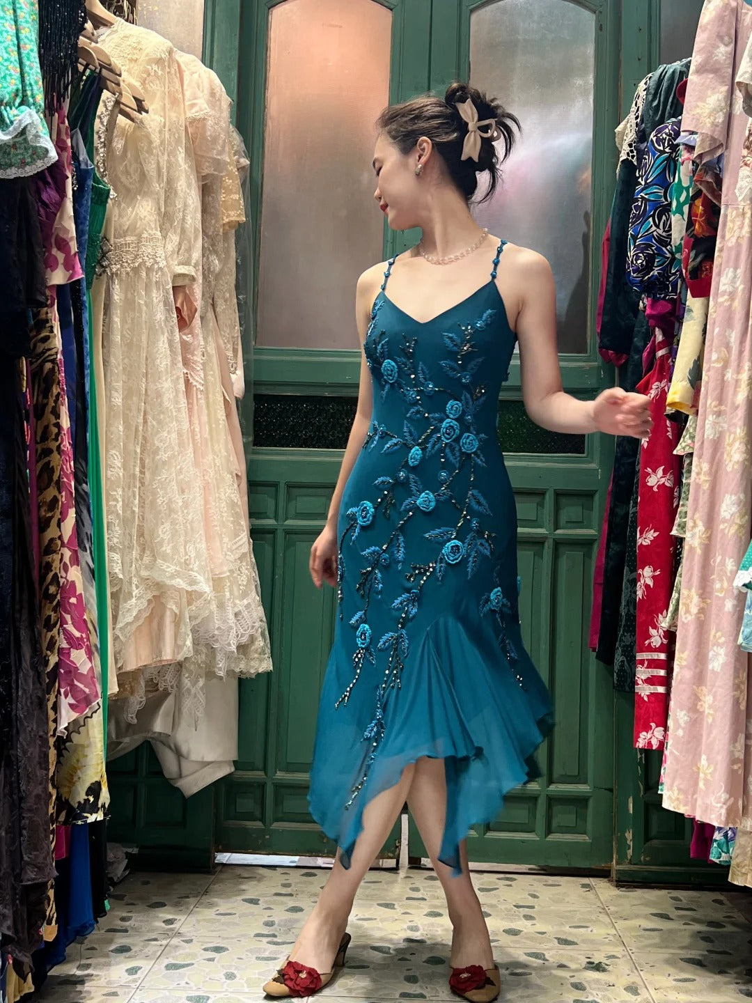 Retro Elegant Peacock Blue Irregular Deep V Halter Embroidered Chiffon Prom Dress Evening Dress Secondary image