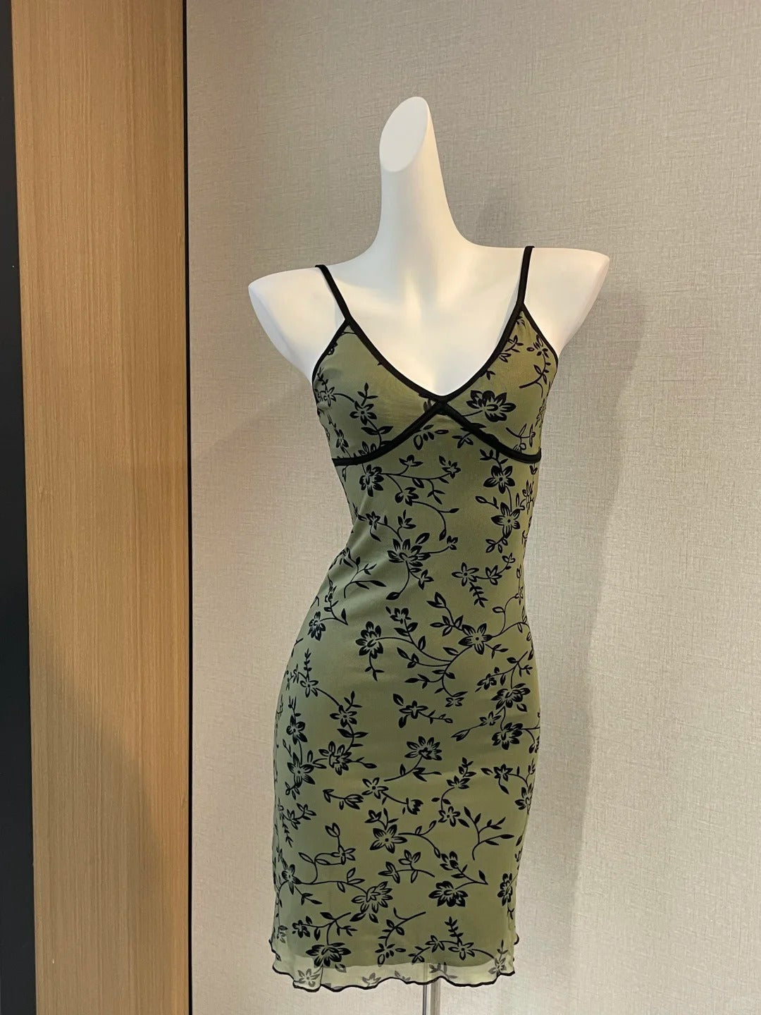 Retro Suspenders Green Floral Mesh Slim Fit 17Th Birthday Homecoming Dress Main image