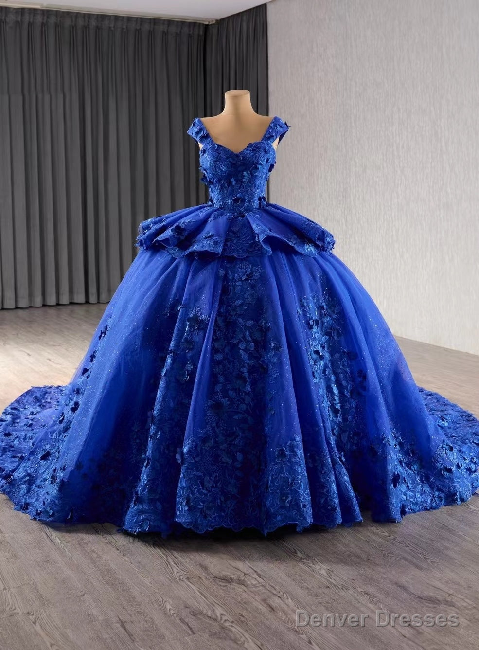 Royal Blue Tulle Appliques Prom Dress Main image