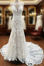 Scoop Neck Mermaid Wedding Dress Lace Court Train