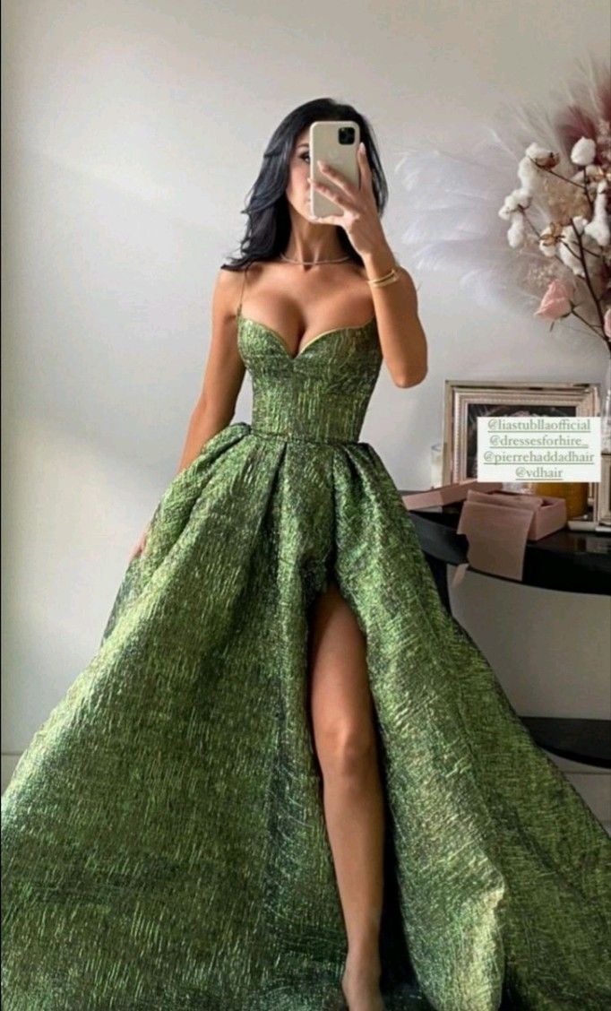 Sexy Ball Gown Prom Gown With Straps Green Lace Prom Dress For Teens