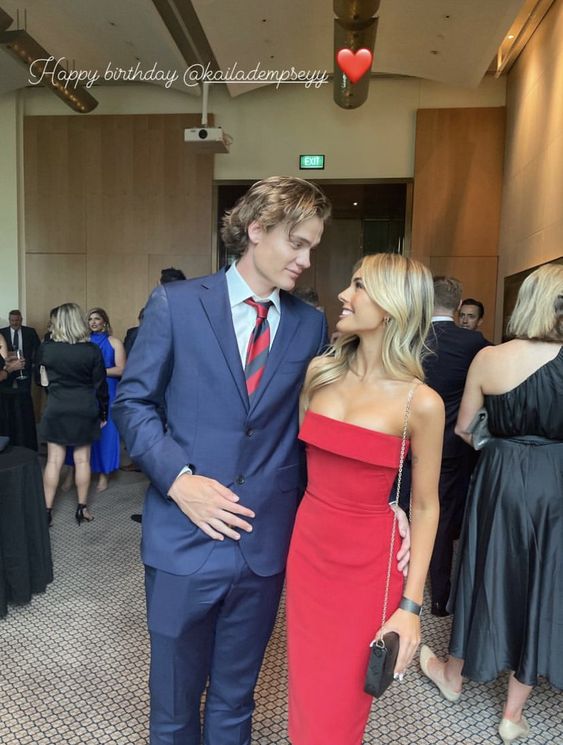 Sexy Mermaid Strapless Red Long Prom Dress Secondary image