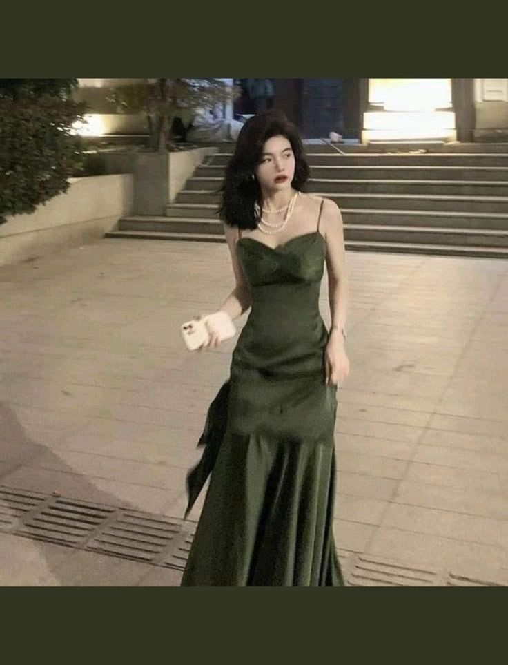 Sexy Mermaid Straps Green Party Dress Satin Long Prom Dress
