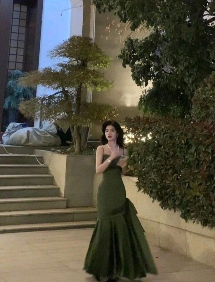 Sexy Mermaid Straps Green Party Dress Satin Long Prom Dress