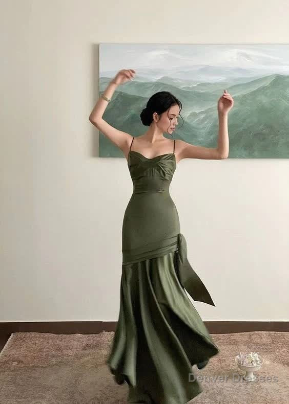 Sexy Mermaid Straps Green Party Dresses Satin Long Prom Dresses Main image