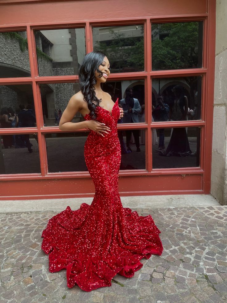 Sexy Mermaid Sweetheart Neckline Sequin Black Girl Red Evening Gown Prom Dress Main image