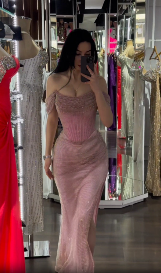 Sexy Off-Shoulder Sleeveless Mermaid Satin Long Evening Prom Dress Secondary image