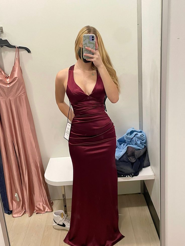 Sexy Sheath Halter V Neckline Burgundy Satin Slit Party Dress Long Prom Dress
