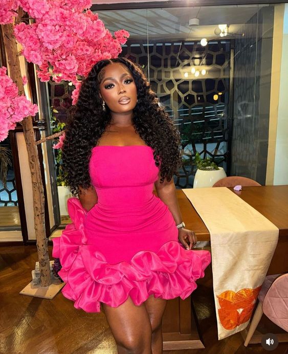 Sexy Sheath Strapless Pink Short Homecoming Dress Secondary image