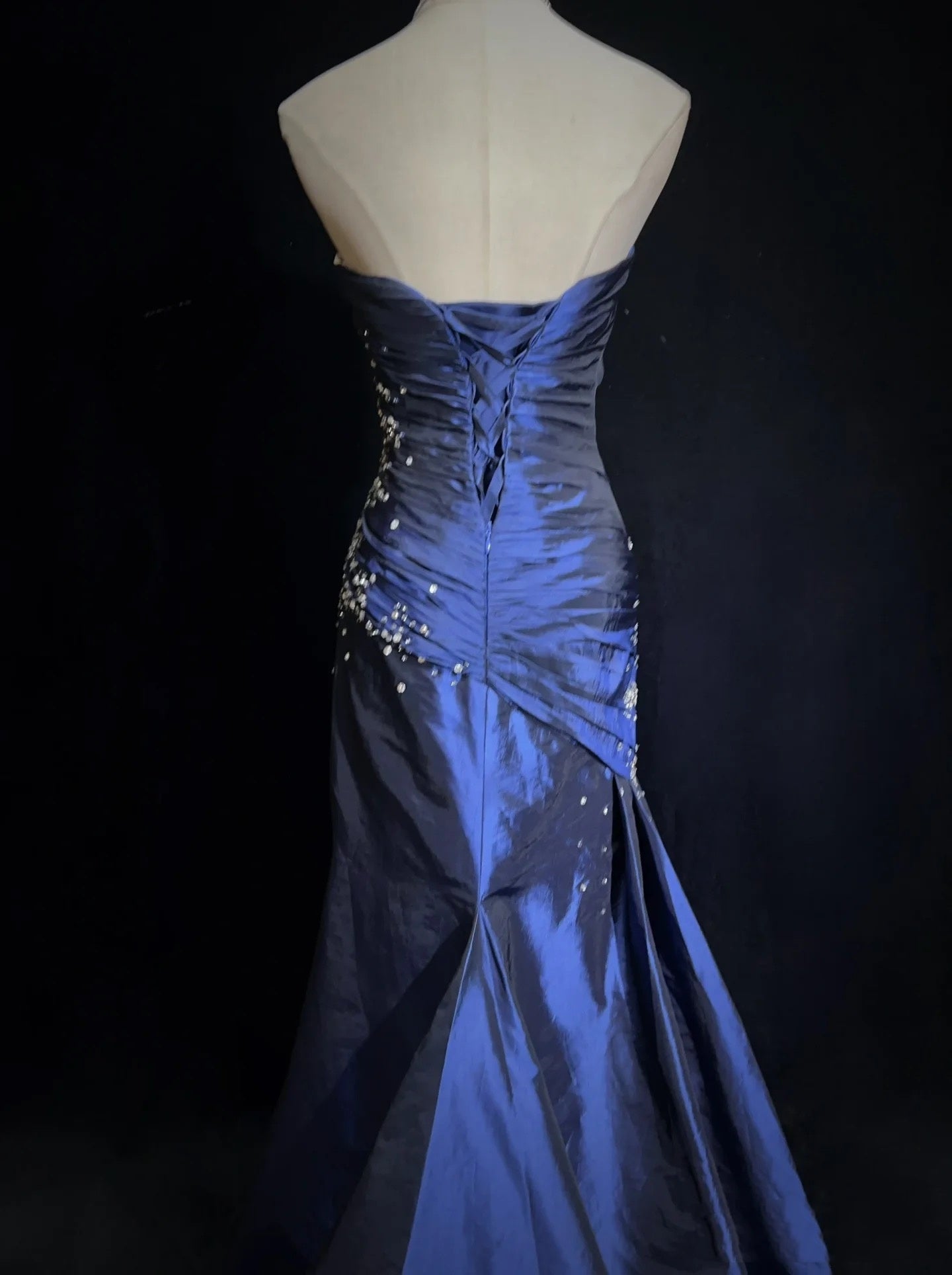 Sexy Sweetheart Sleeveless Mermaid Satin Long Navy Blue Prom Dress