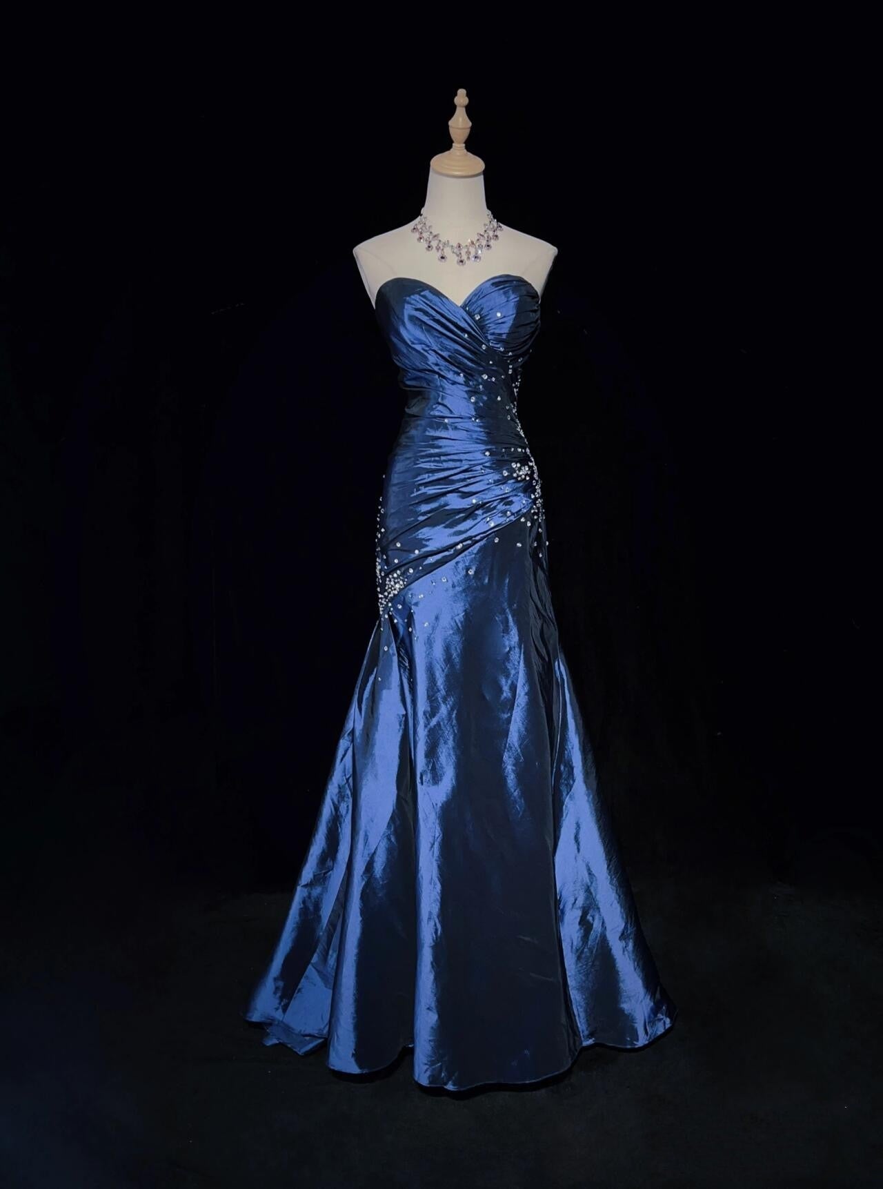 Sexy Sweetheart Sleeveless Mermaid Satin Long Navy Blue Prom Dress
