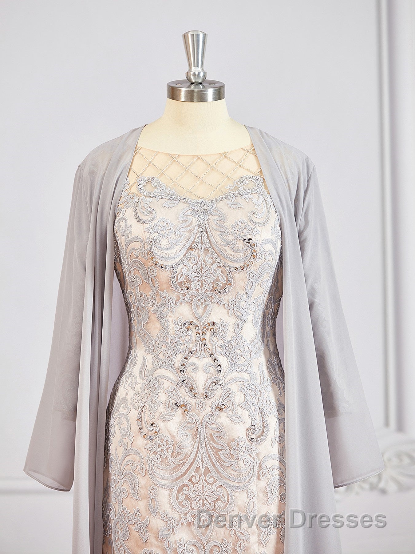 Sheath/Column Bateau Short/Mini Chiffon Mother of the Bride Dress With Appliques Lace Secondary image