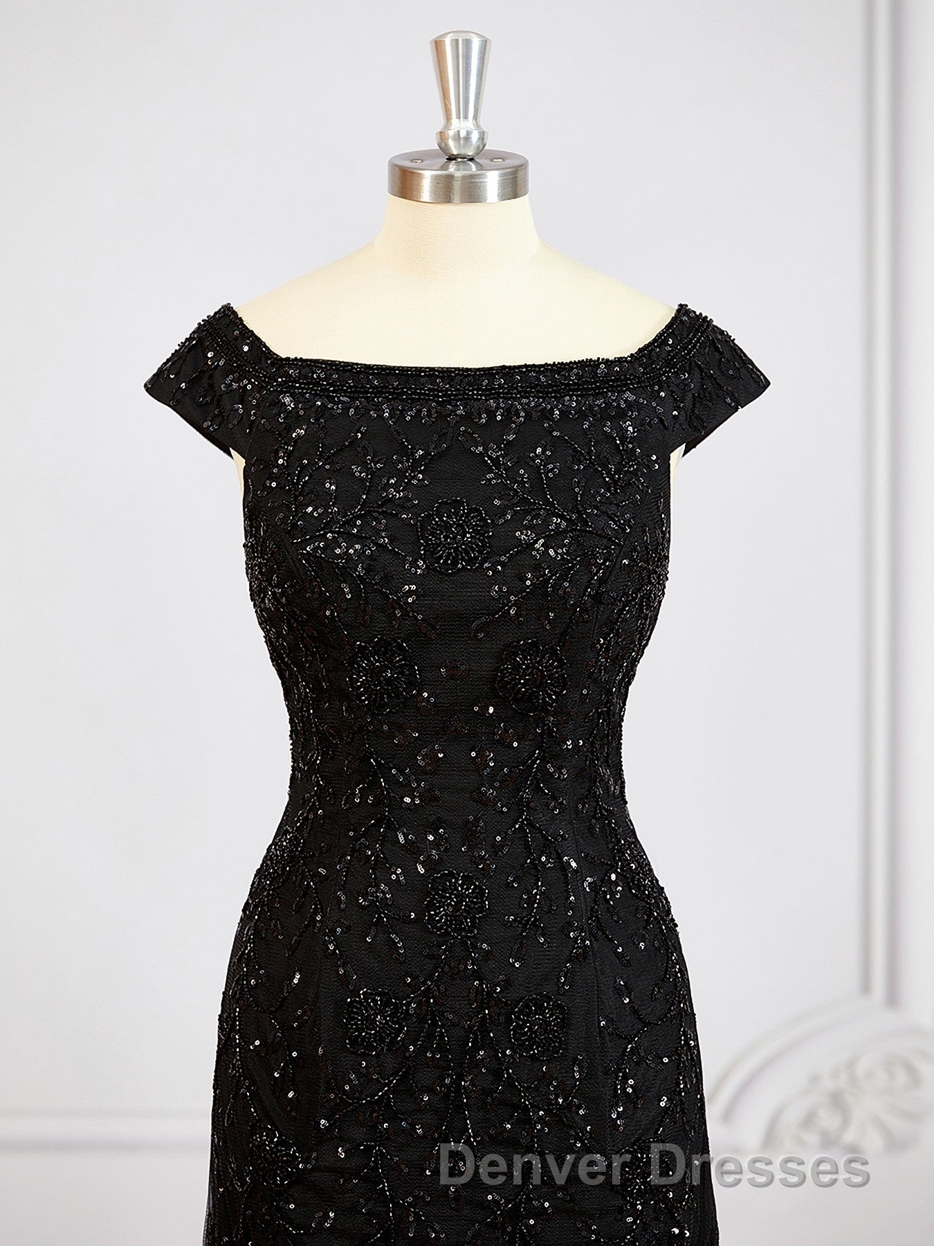 Sheath/Column Off-the-Shoulder Floor-Length Tulle Mother of the Bride Dress With Beading Secondary image