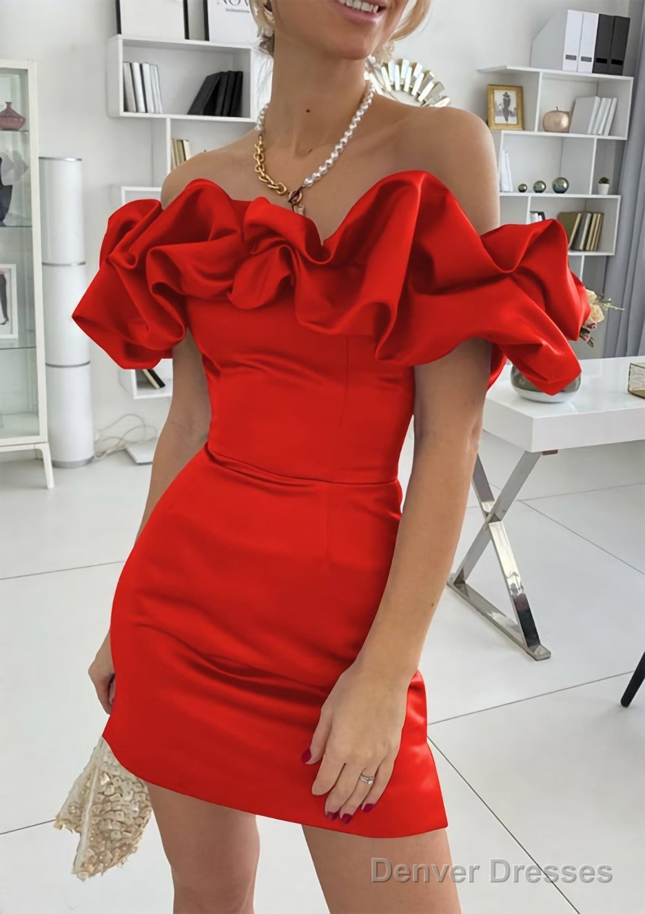 Sheath/Column Off-the-Shoulder Sleeveless Satin Short/Mini Homecoming Dresses With Ruffles