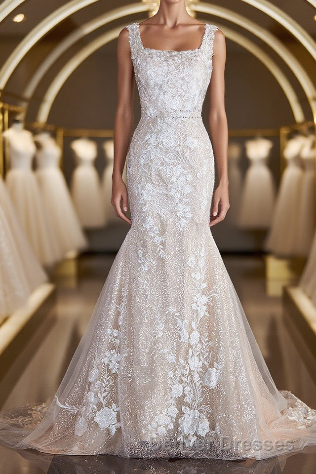 Sheath/Column Straps Sweep Train Lace Wedding Dress with Appliques Lace