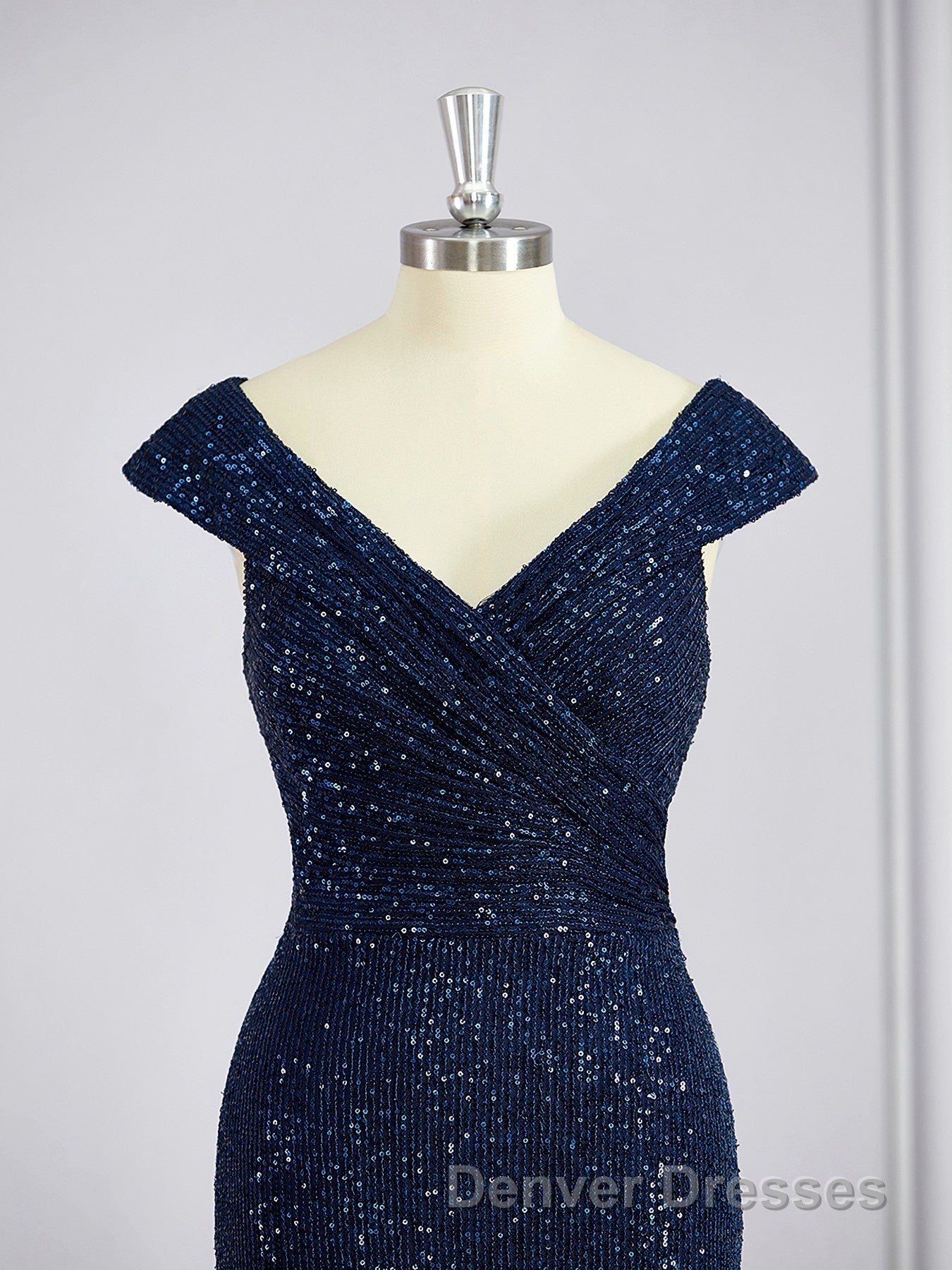 Sheath/Column V-neck Floor-Length Mother of the Bride Dress With Ruffles Secondary image