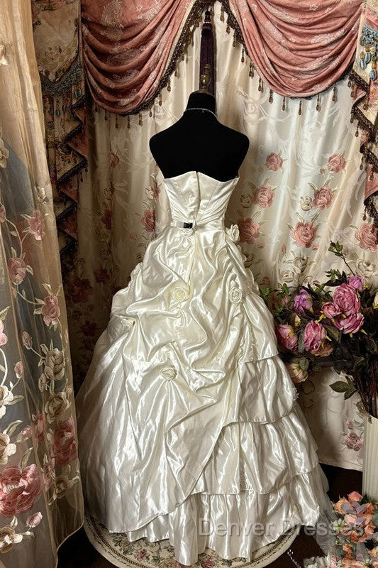 Simple Ball Gown Strapless Sleeveless Pleats White Satin Wedding Dress