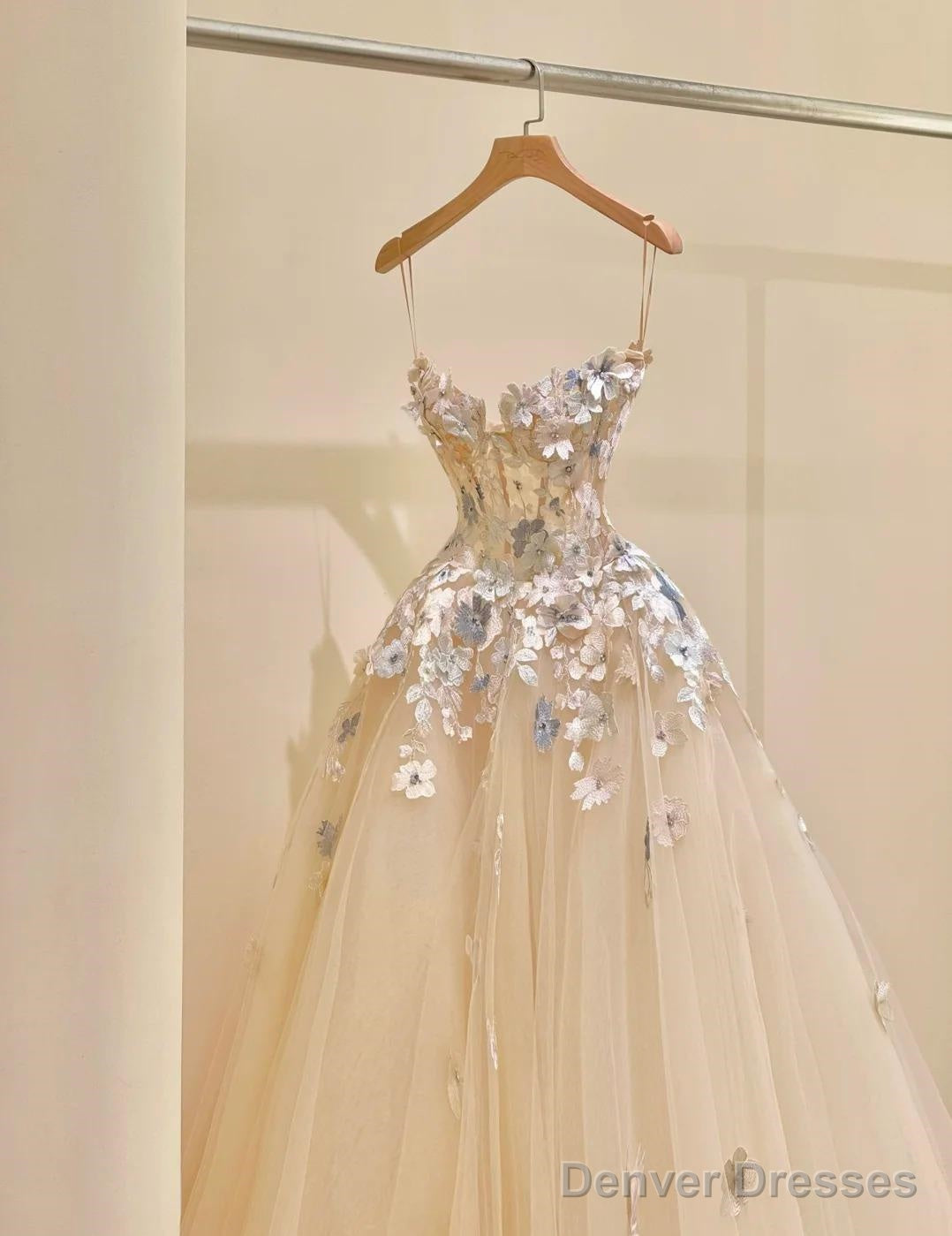 Simple Champagne A-Line Spaghetti Straps Tulle Applique Long Prom Dress Sweet Wedding Dress Secondary image