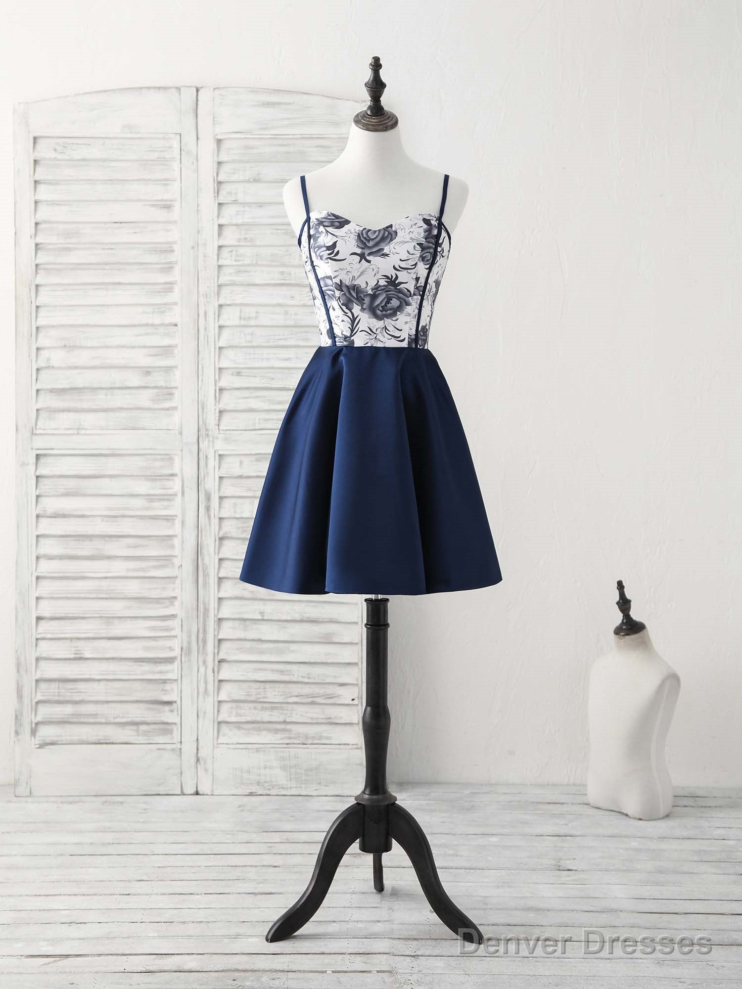 Simple Sweetheart Dark Blue Short Prom Dress Blue Homecoming Dress Main image