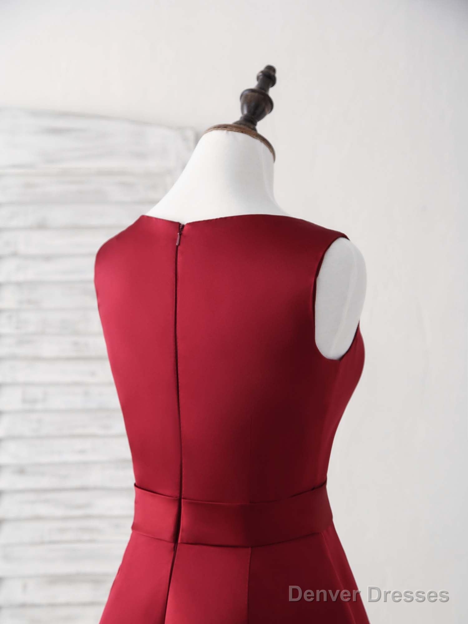 Simple V Neck Burgundy Short Prom Dress Satin Homecoming Dress