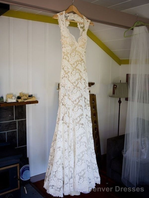 Sleeveless Lace V-Neck Court Train Wedding Dresses