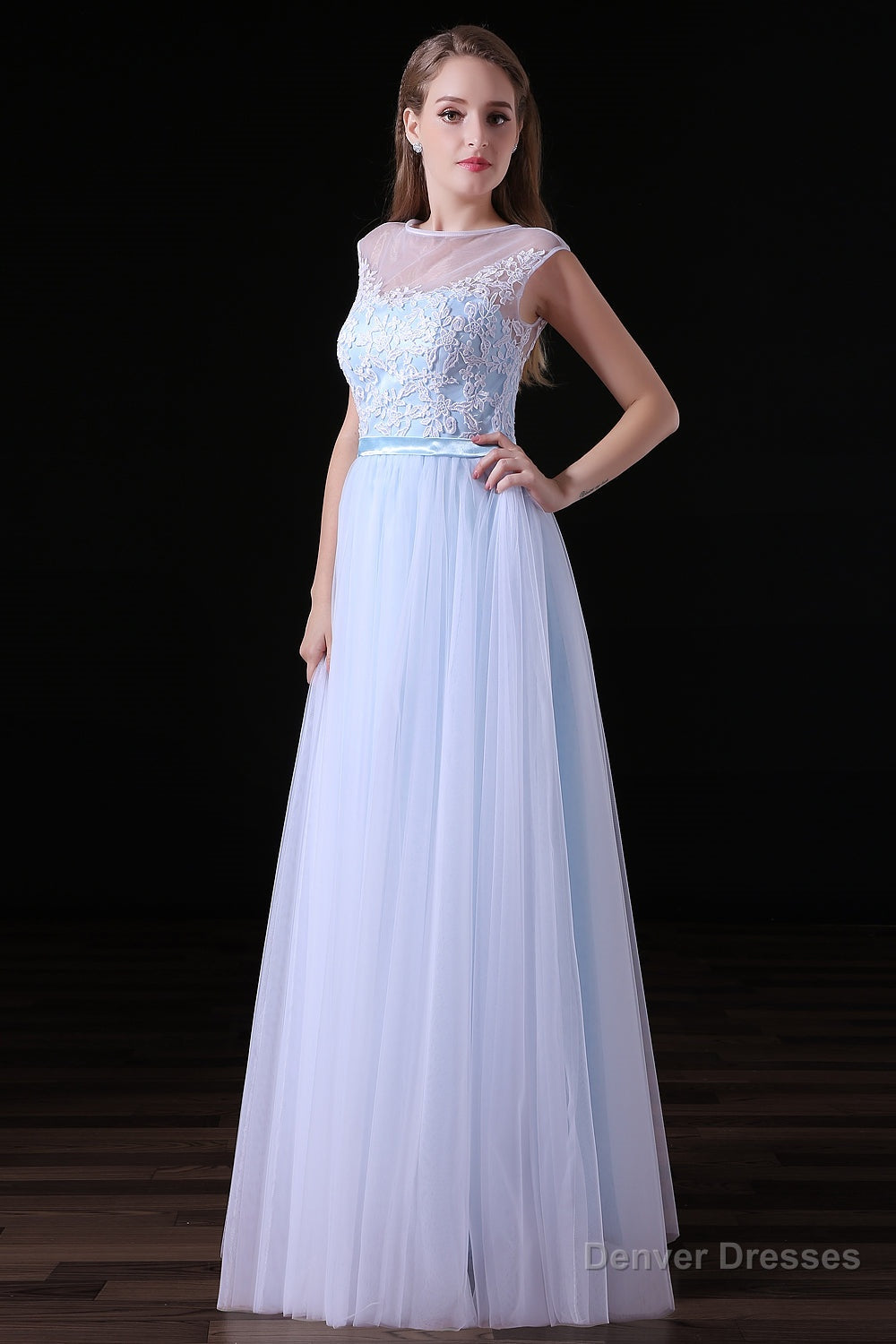Sleeves Appliques Sheer Lace Button Floor Length Tulle Prom Dresses Main image