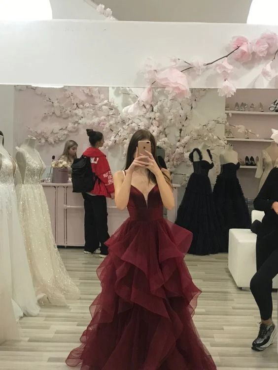 Spaghetti Straps A Line Tulle Prom Dress Ruffle Burgundy Formal Gown Main image