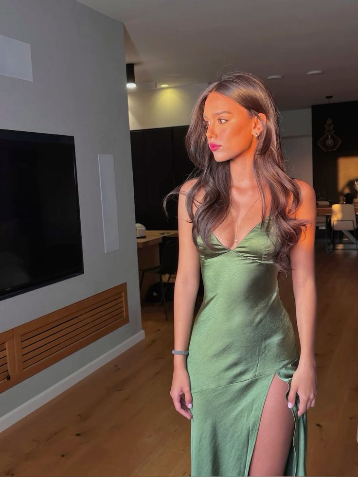 Spaghetti Straps Green Sexy Prom Dress Long Evening Dress With Split Main image