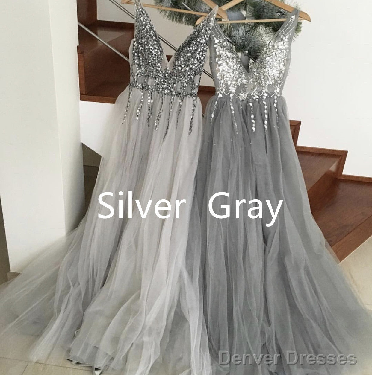 Sparkly Crystal Beaded V-Neck Tulle Split Evening Dresses Secondary image