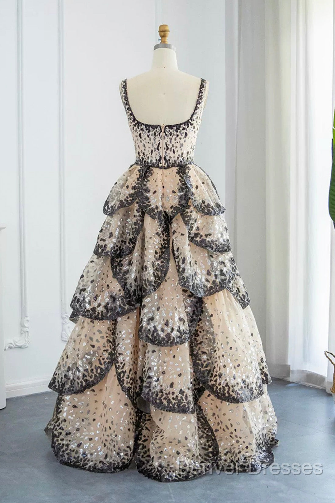 Sparkly Sequin Tiered Ruffles Elegant Women Party Formal Dress Secondary image