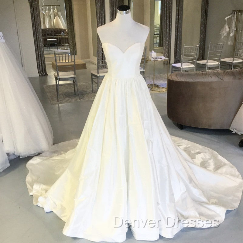 Strapless Sweetheart Chapel Train Taffeta Wedding Dress Ball Gowns Secondary image