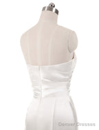 Stunning Ivory Wedding Dresses Strapless Mermaid Evening Dresses V Neck Sleeveless Split Beach Bridal Gown With Court Train