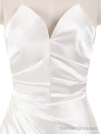 Stunning Ivory Wedding Dresses Strapless Mermaid Evening Dresses V Neck Sleeveless Split Beach Bridal Gown With Court Train